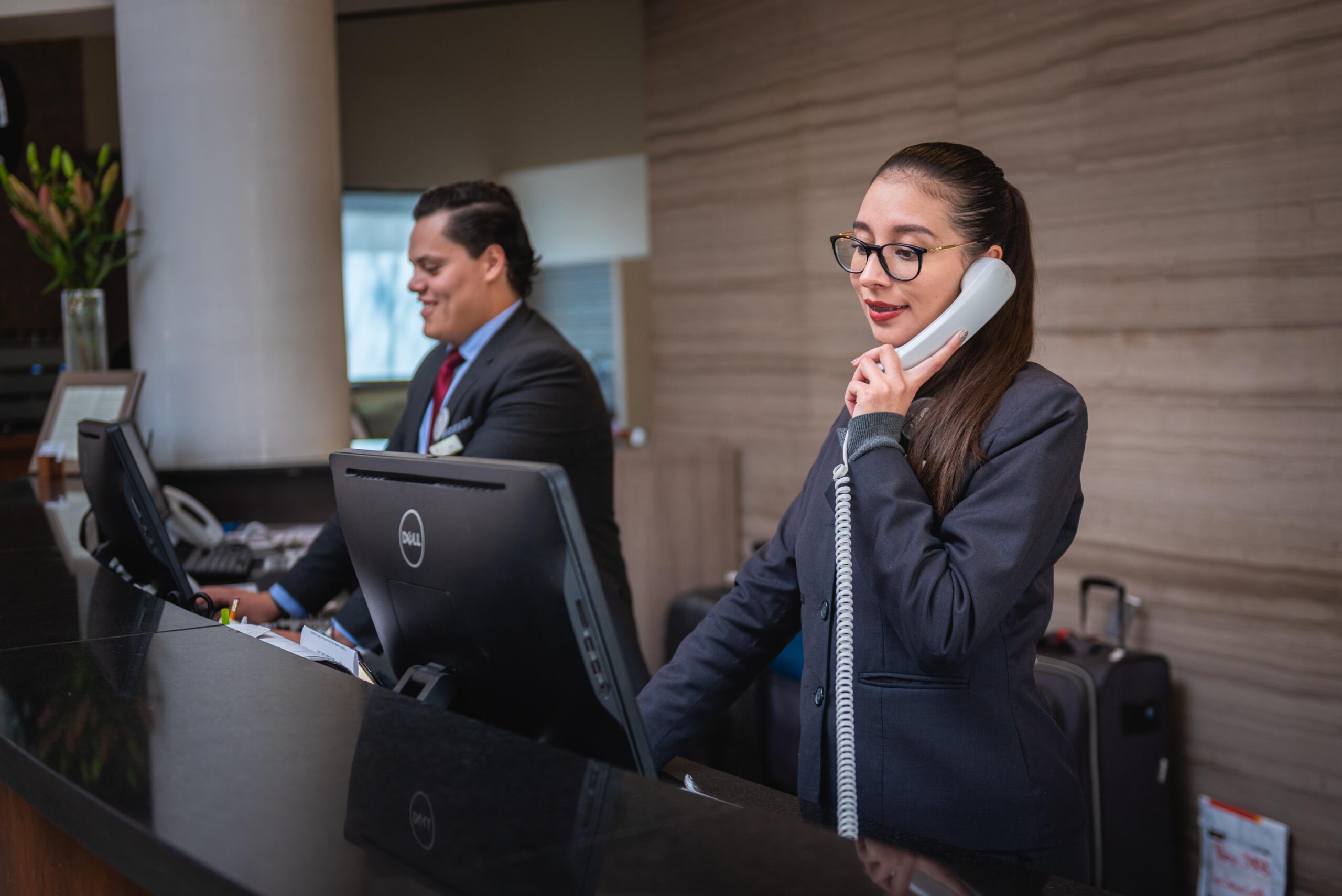 receptionists-5975962