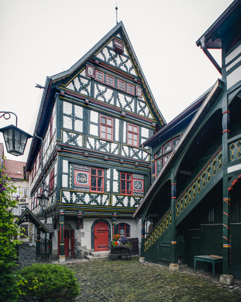 Außenansicht des Bühnerschen Hinterhauses in Meiningen. Das Foto stammt von TheModernLeper.